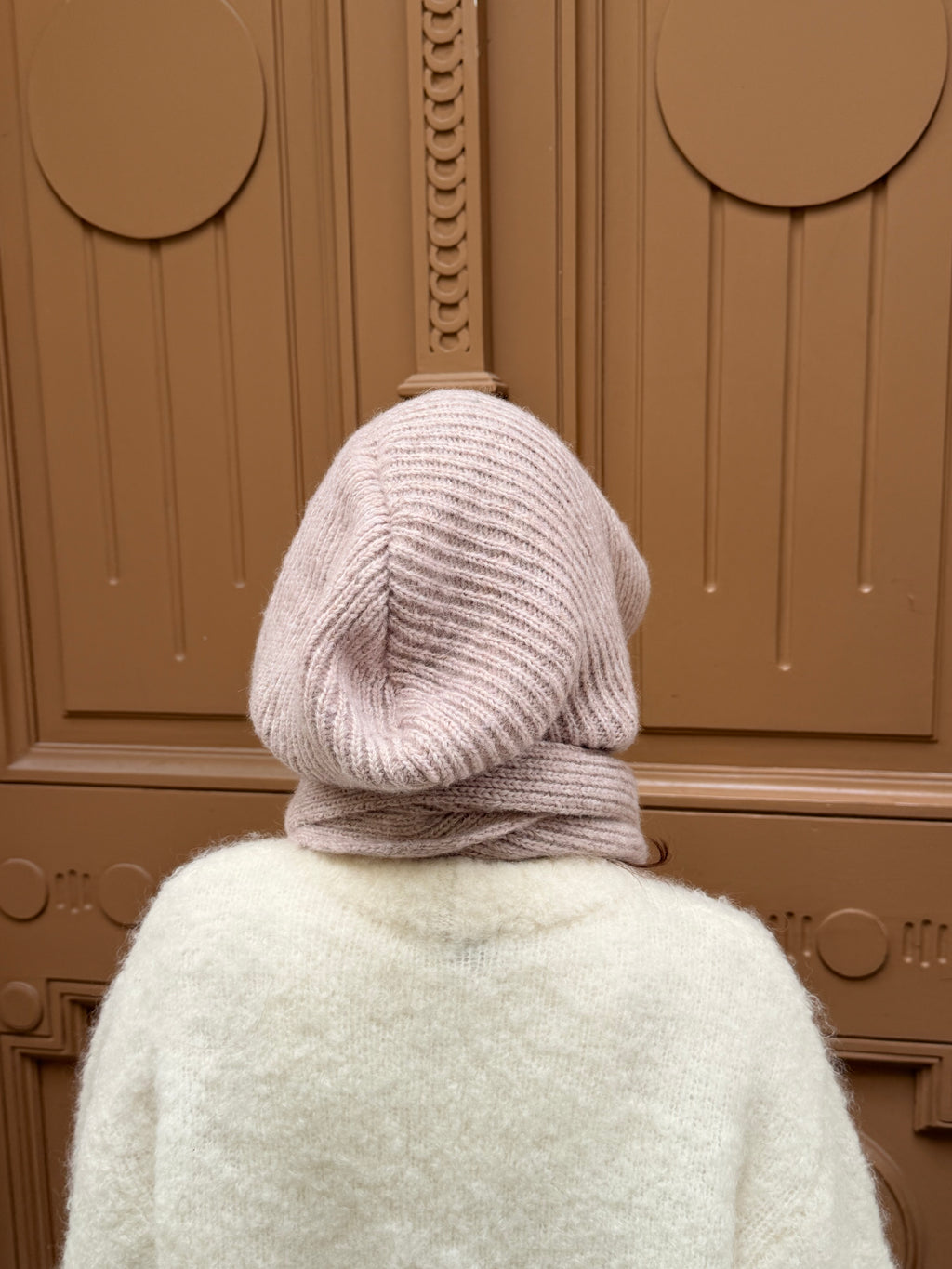 Babushka soft pink